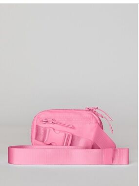 Fabletics The Belt Bag (Mini) Strawberry Milkshake NWT